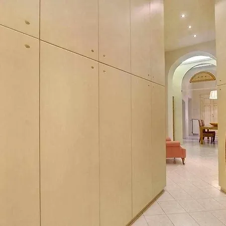 Apartment Piazza Repubblica Elegant Florenz