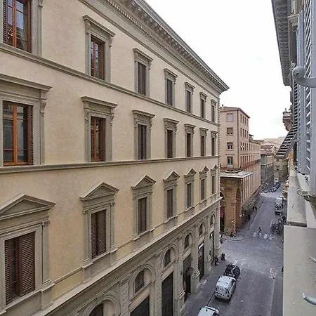Piazza Repubblica Elegant