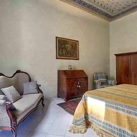 Piazza Repubblica Elegant Apartment