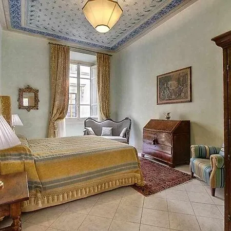 Piazza Repubblica Elegant דירה